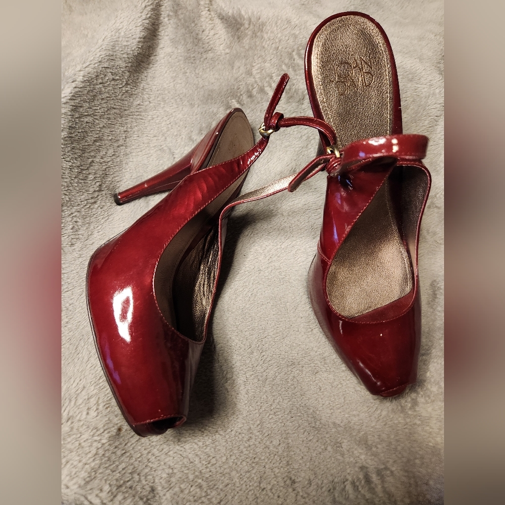 Heels at least 4 inches